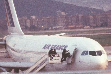 hijacking of Air France Flight 8969 in December, 1994