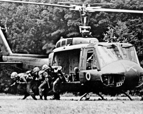 Vietnam-era MACV-SOG is a forerunner of the modern U.S. Army Special Forces (Green Berets)