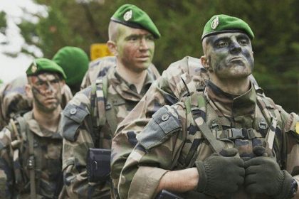 What are the selection and training requirements for the French Foreign Legion?
