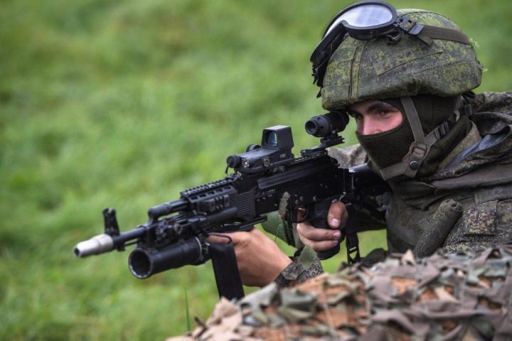 Russian soldier equipped with AK-400 assault rifle