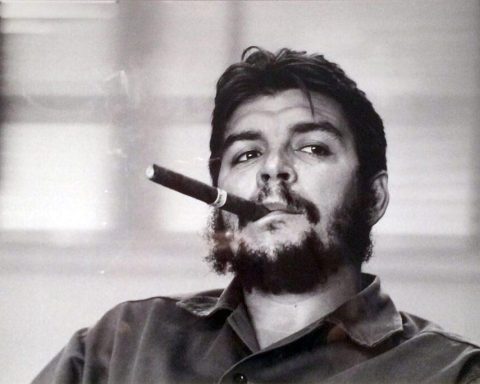 In 1968, U.S. Army Special Forces were involved in tracking down and capturing the notorious Cuban revolutionary, Ernesto Che Guevara, in the wilds of Bolivia