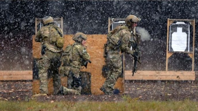 Green berets conduct training at shooting range