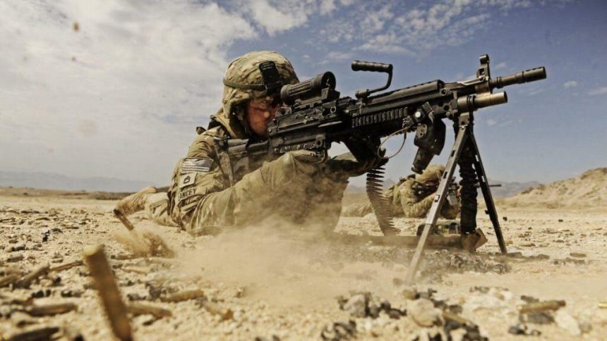 A US army soldier and his M249 SAW