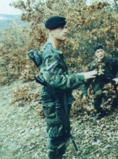 Roland Bartetzko and his ‘Sturmgewehr 58′ during military training