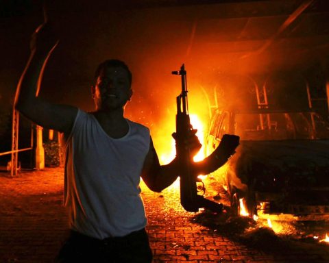 US compound in Benghazi set on fire on September 11, 2012