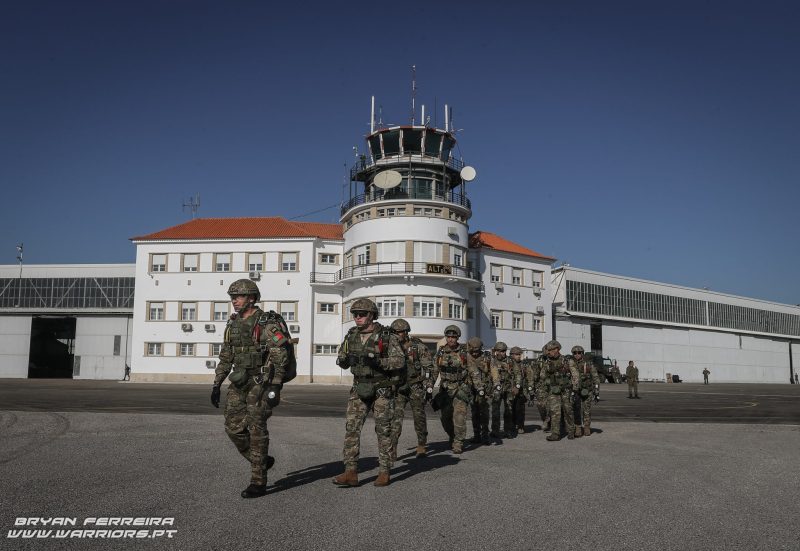 Portuguese and German Pathfinders preparing for jump during DEEPINFIL 21 exercise PT2