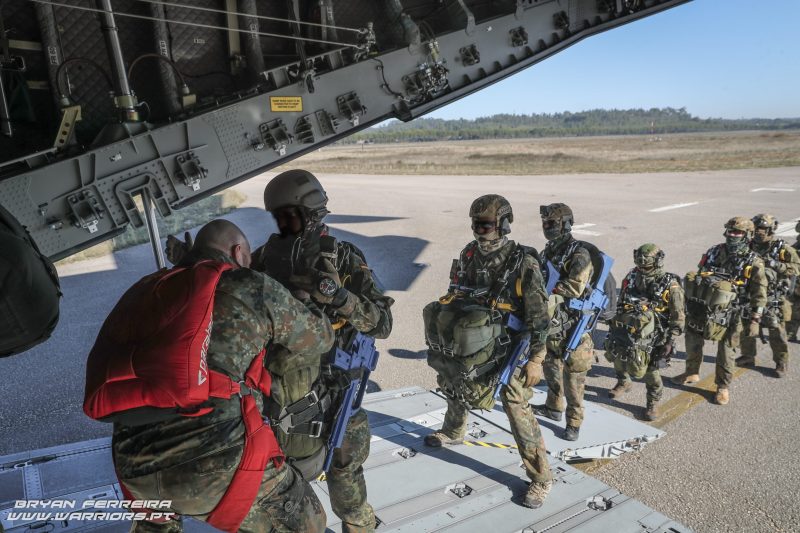 Portuguese and German Pathfinders boarding a plane during exercise DEEPINFIL 21 in Portugal PT2
