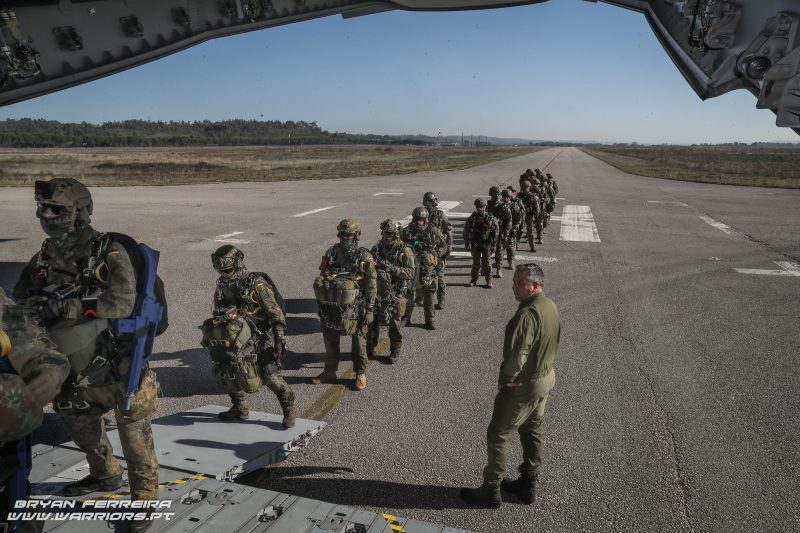 Portuguese and German Pathfinders boarding a plane during exercise DEEPINFIL 21 in Portugal PT3