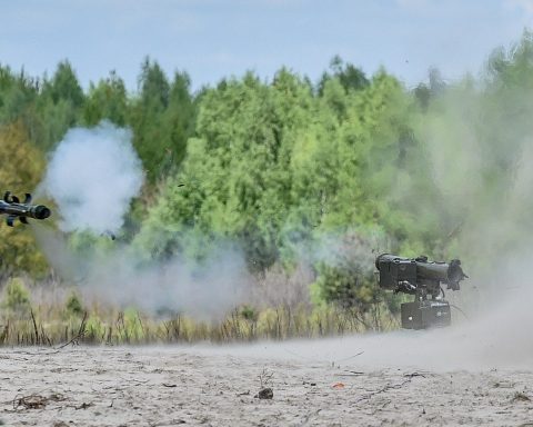 ATGM Stugna-P fires a missile