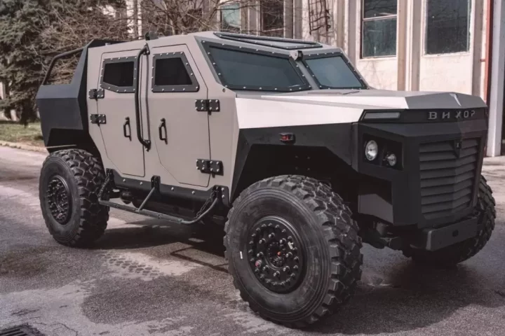 Vihor Light Tactical Vehicle side view