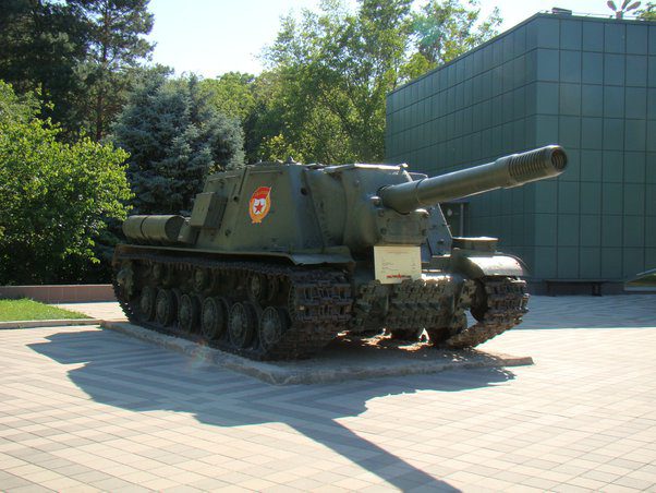 Introduced at the end of 1943 the ISU-152 was based on a heavy tank and fired a massive 152 mm HE shell
