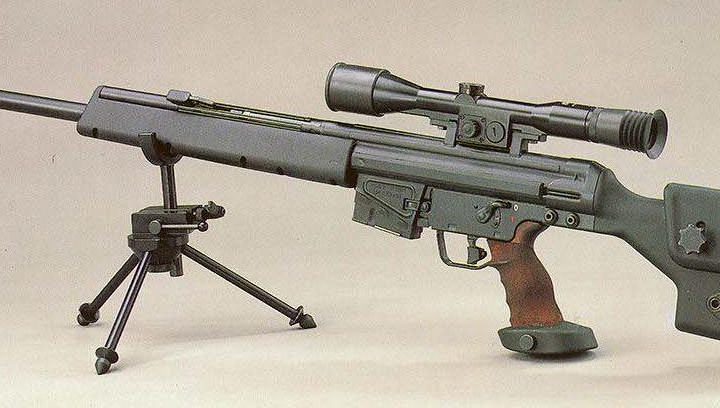 Heckler and Koch PSG1 on tripod