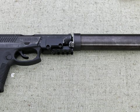 SR-1 Vektor semi-automatic pistol with suppressor attached