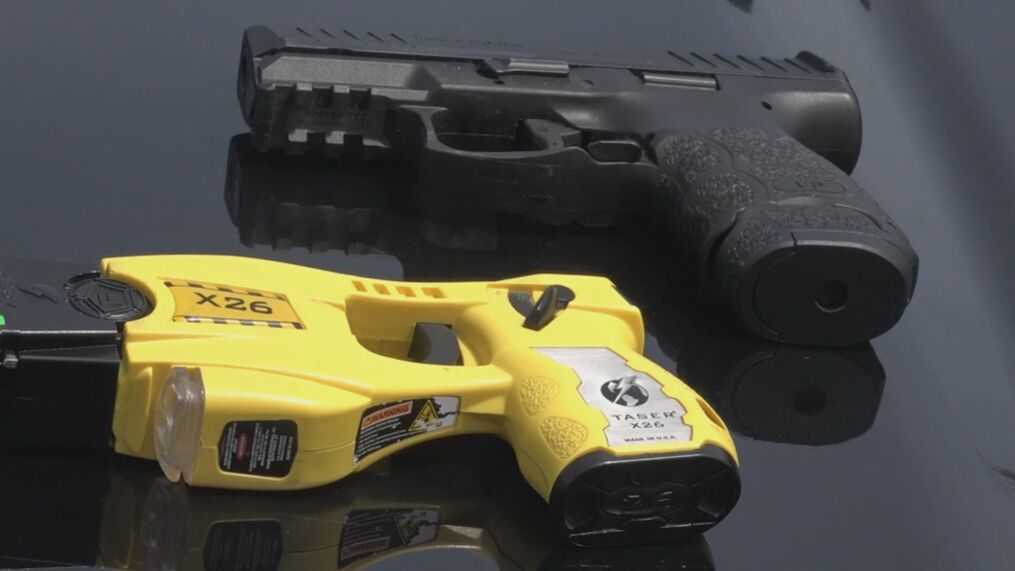 Taser x26 alongside pistol