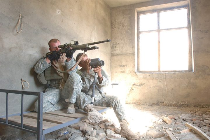 U.S. Army sniper team with the M24 SWS